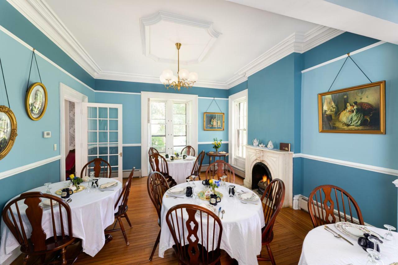 Rosemont Inn Ютика Экстерьер фото